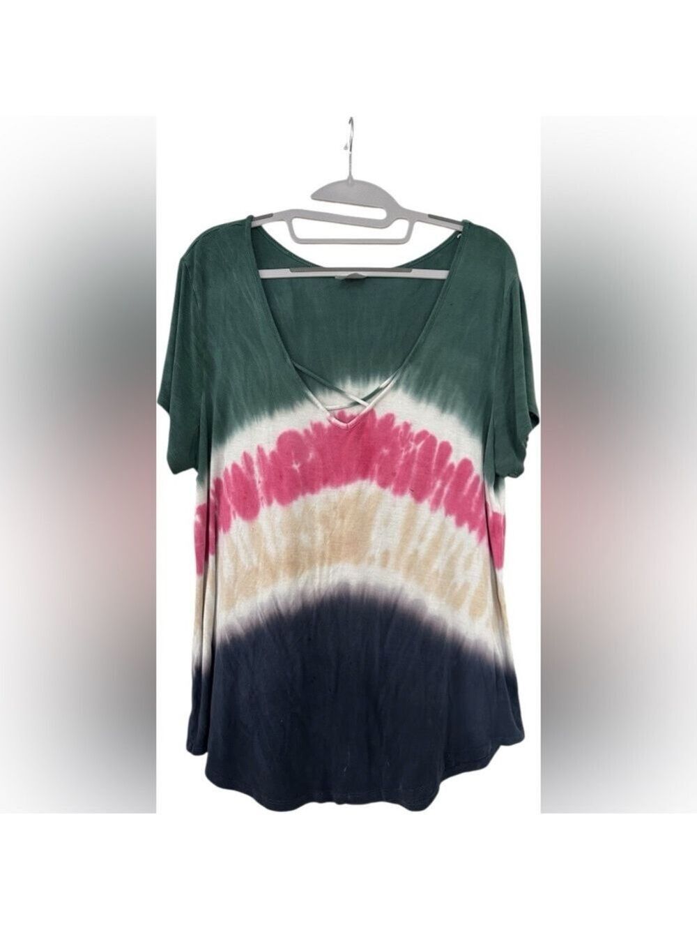 No Boundaries V-Neck Heather Lodge Tie Dye T-Shirt - Picture 6 of 13